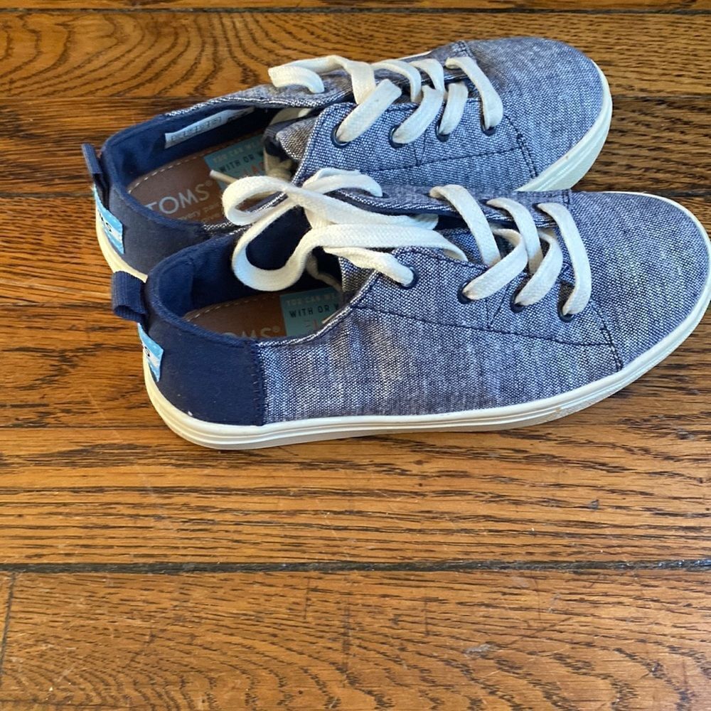 Toms toddler shoes size 13 NEW